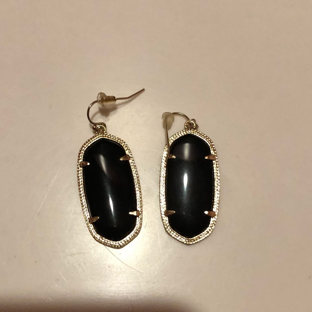 kendra scott black elle earrings